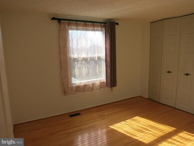 10740 Wayfarer Rd, Germantown, MD 20876 - photo 7