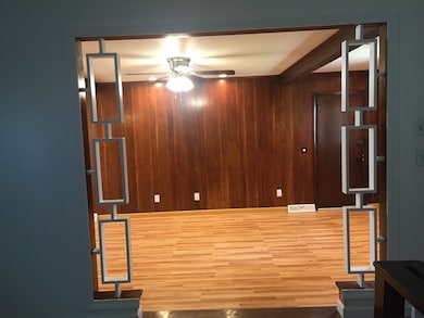 304 Roosevelt Ave, Springfield, MA 01118 - photo 7