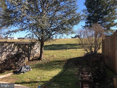 207 S 4th St, Womelsdorf, PA 19567 - photo 5