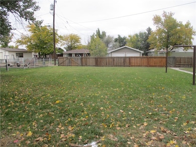 603 1st St S, Hardin, MT 59034 - photo 3