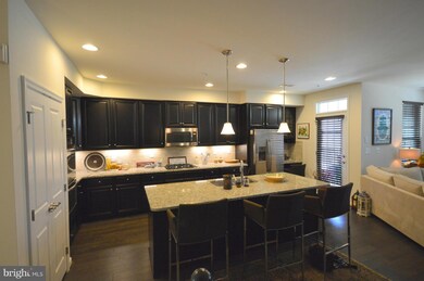 8017 Greenbelt Station Pkwy unit 305B, Greenbelt, MD 20770 - photo 7