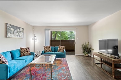 8419 Hearth Dr unit 21, Houston, TX 77054 - photo 3