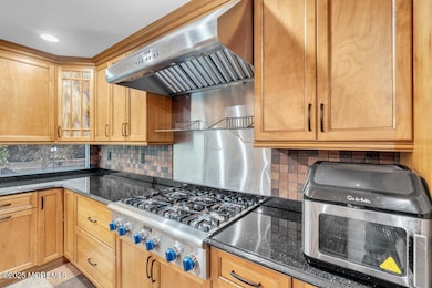 22 Hickory Ln, Freehold, NJ 07728 - photo 5