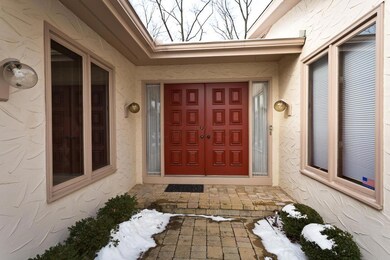 1174 Rockport Ln, Columbus, OH 43235 - photo 2