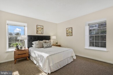 3111 Patrick Henry Dr unit 634, Falls Church, VA 22044 - photo 5