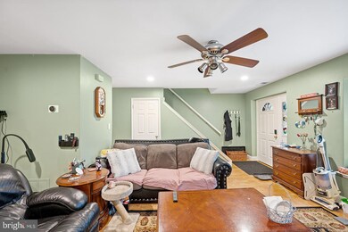 411 Snowflake Cir, Norristown, PA 19403 - photo 4