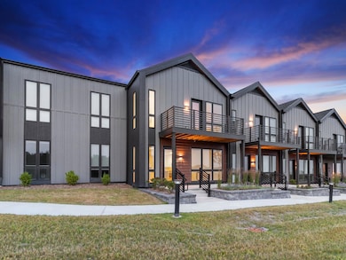 9378 S Alder Place unit 103, Oak Creek, WI 53154 - photo 2