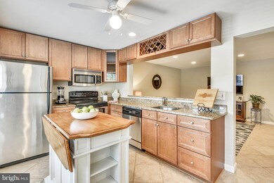 8032 Quarry Ridge Way, Bethesda, MD 20817 - photo 5