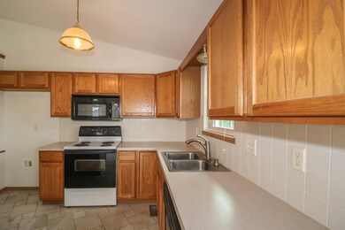 1646 N Timbers Edge Ct, Mulvane, KS 67110 - photo 5