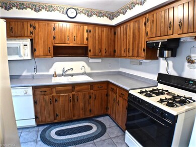 All Appliances Stay in Kitchen