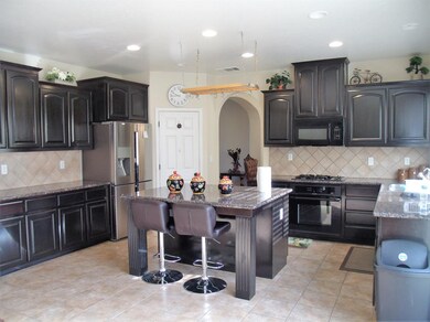 3325 N Vahe Ave, Fresno, CA 93737 - photo 7