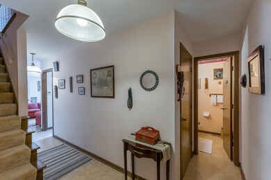 FOYER(1)