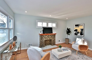 39 Grant Place, Irvington, NJ 07111 - photo 3