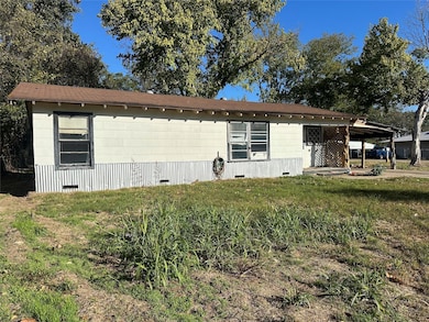 485 Crestview Dr, Rockdale, TX 76567 - photo 2