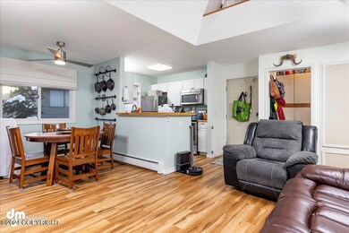 05-Living Room-DW-7475-Edit