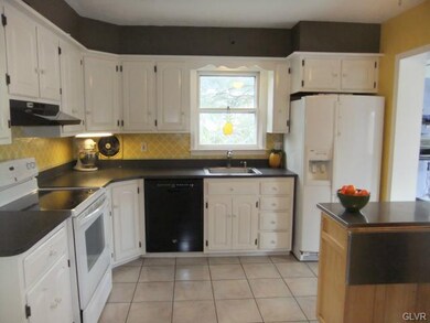 427 N 28th St, Allentown, PA 18104 - photo 5