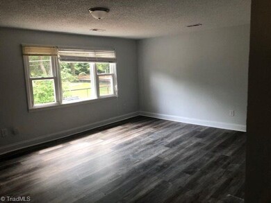 612 Poplar St unit A and B, Statesville, NC 28677 - photo 4