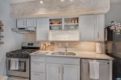 2421 Barracks Place unit 4, Charlottesville, VA 22901 - photo 5