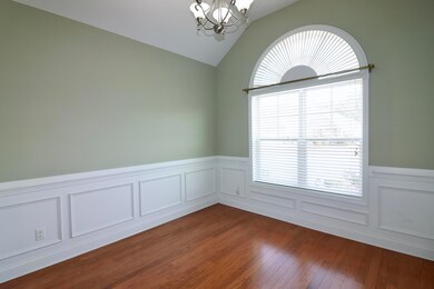IMG_4195 Dining room 1