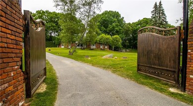 8 E Park St, Johnston, RI 02919 - photo 2