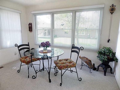 5713 Kensington Blvd unit 10, Plainfield, IN 46168 - photo 4