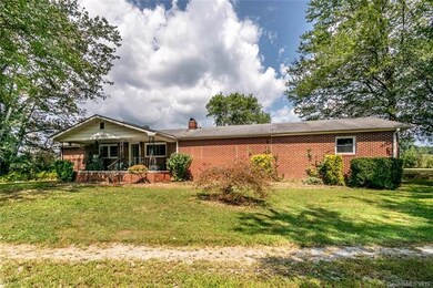 138 Air Mail Dr, Hendersonville, NC 28792 - photo 2