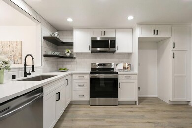 6539 Via Alcazar, Carlsbad, CA 92009 - photo 4