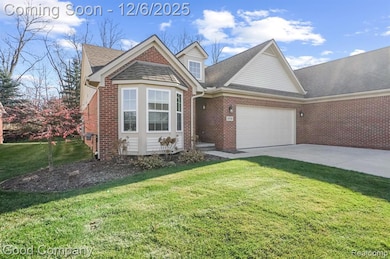 1938 Genoa Cir unit 13, Howell, MI 48843 - photo 3