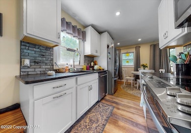 1566 Eastwood Dr, Bethlehem, PA 18018 - photo 7