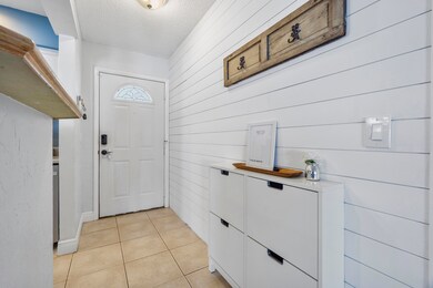 2825 Black Pine Ct, Lake Worth, FL 33462 - photo 7