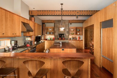 6- Kitchen