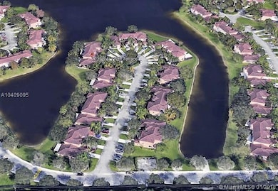 Cul-de-sac Water Lot
