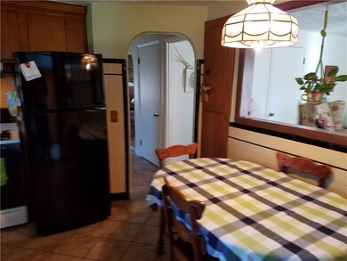 68 Cavalcade Blvd, Warwick, RI 02889 - photo 4