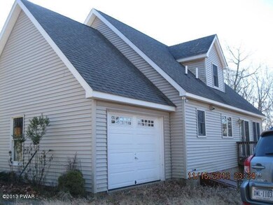 896 Pico Ln, Blooming Grove Township, PA 18464 - photo 4