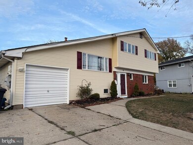 8 Mark Twain Dr, Trenton, NJ 08690 - photo 2
