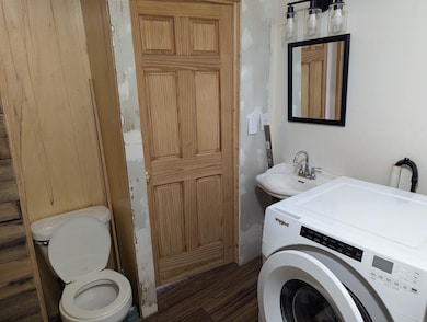 111 4th Ave SW, Cresco, IA 52136 - photo 7