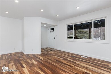 03-Living Room 20240321-DW-4625-Edit