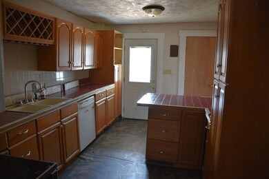 Kitchen pic 3