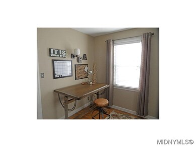 Den.Potential 4th bedroom