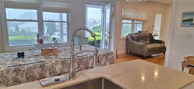 152 Tuckerman Ave unit 3, Middletown, RI 02842 - photo 6