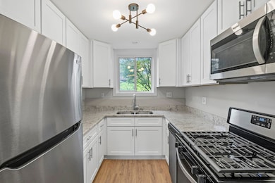 764 Terrace Ct unit A, Elgin, IL 60120 - photo 5