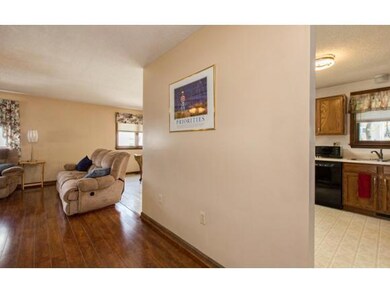 4 Berkshire St, Nashua, NH 03064 - photo 3