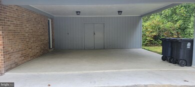 16006 Malcolm Dr, Laurel, MD 20707 - photo 3