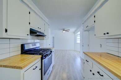 1010 N 3rd St, Jenks, OK 74037 - photo 7