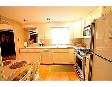 9 Scally Cir, Randolph, MA 02368 - photo 4