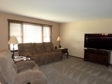 435 N Wright St, Griffith, IN 46319 - photo 4