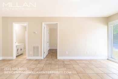 211 Oak St unit 3, Clarksville, TN 37042 - photo 3