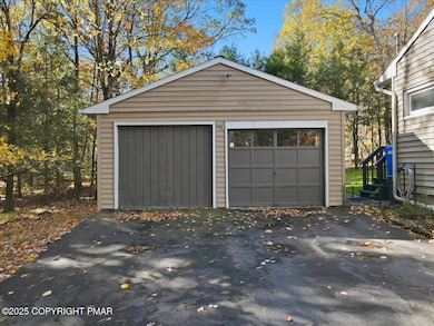 612 Prices Dr, Cresco, PA 18326 - photo 4