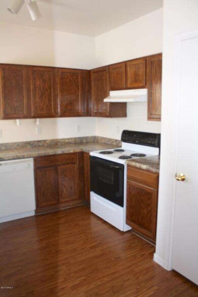 Kitchen - view 2