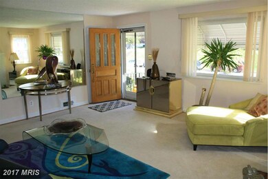 6424 Knollbrook Dr, Hyattsville, MD 20783 - photo 5